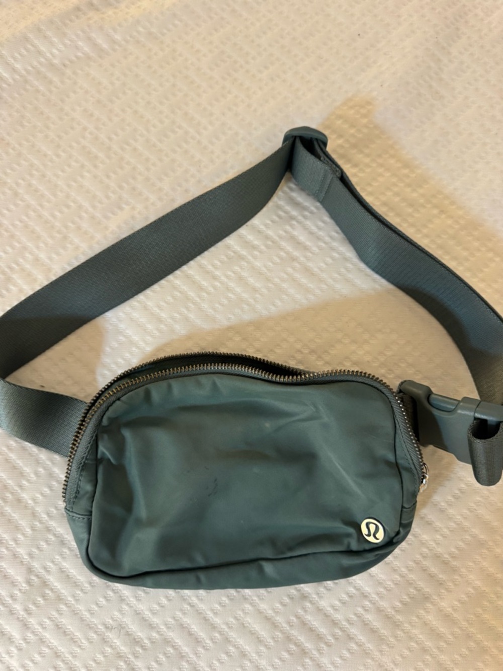 lululemon teal Belt Bag